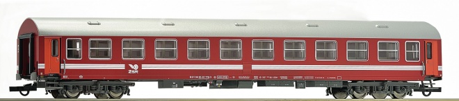 Express Train Passenger car 2nd class type Y/B 70<br /><a href='images/pictures/Roco/225556.jpg' target='_blank'>Full size image</a>